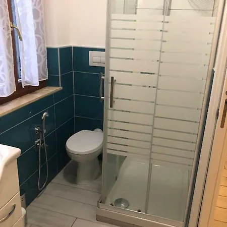 Affittacamere Casa Sonno Adiacente Caserma E Stazione Konukevi Foligno