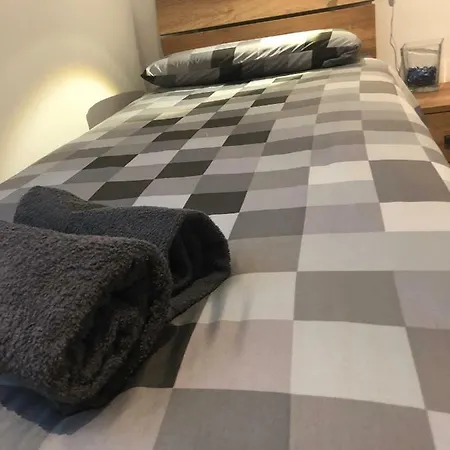 Konukevi Affittacamere Casa Sonno Adiacente Caserma E Stazione Foligno