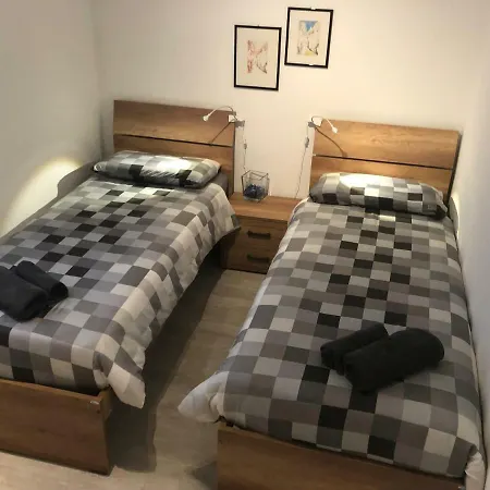 Affittacamere Casa Sonno Adiacente Caserma E Stazione *