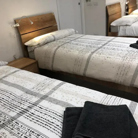 Affittacamere Casa Sonno Adiacente Caserma E Stazione Konukevi