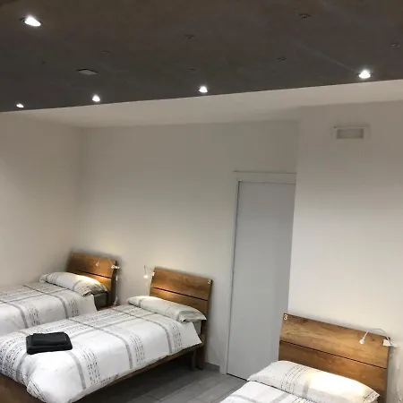 Affittacamere Casa Sonno Adiacente Caserma E Stazione Konukevi Foligno