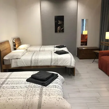 Affittacamere Casa Sonno Adiacente Caserma E Stazione Foligno