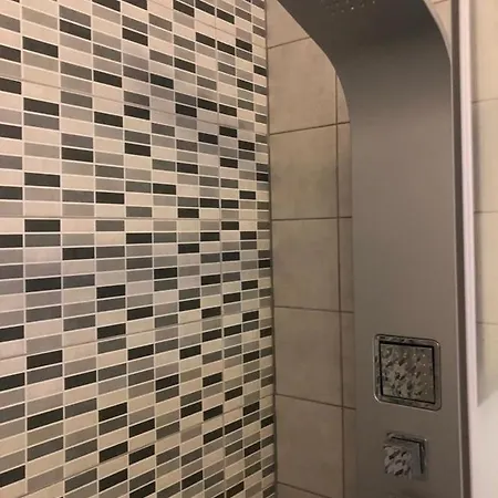 Affittacamere Casa Sonno Adiacente Caserma E Stazione